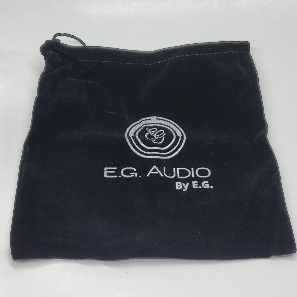 E.G. Audio Wireless Headset Noise Cancelling Hands Free Calling in Red